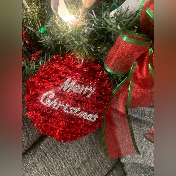 GNOME DIY HOLIDAY LIGHT UP WREATH - Picture 3 of 9